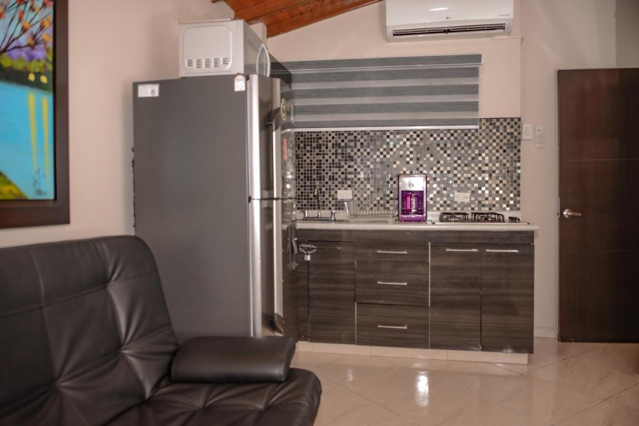 Poblado Brownstone Apartment Medellin Bagian luar foto