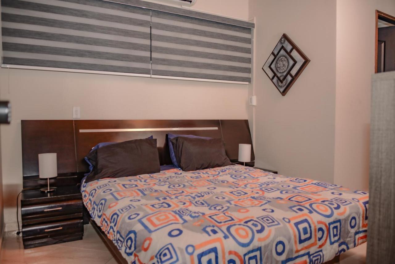 Poblado Brownstone Apartment Medellin Bagian luar foto