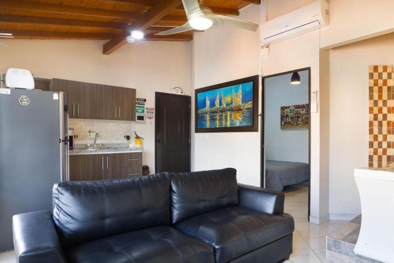 Poblado Brownstone Apartment Medellin Bagian luar foto